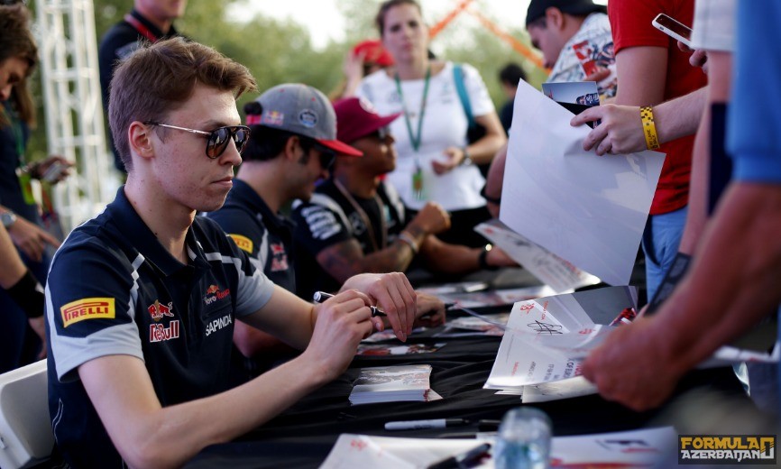 autograph session