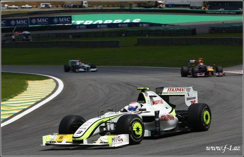 R.Barrikello: “Censona və komandaya görə şadam”