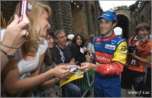 Renault B.Sennanı testlərə çağırmağa hazırdır