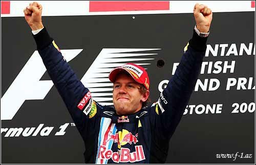 Red Bull S.Fettellə müqaviləsini uzadıb Red Bull S.Fettellə müqaviləsini uzadıb