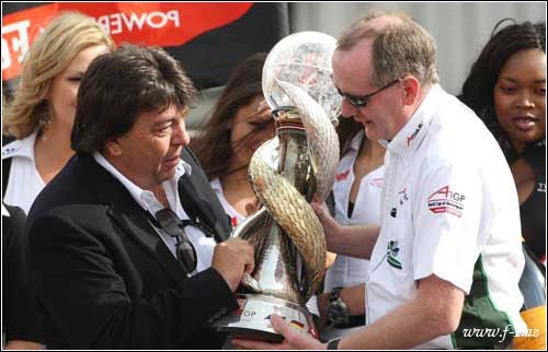 M.Qallaxer Cosworth-la müqavilə bağlayıb M.Qallaxer Cosworth-la müqavilə bağlayıb