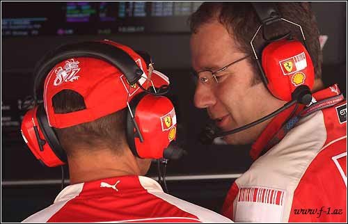M.Şumaher gələn il üçüncü Ferrari-nin sükanı arxasında?