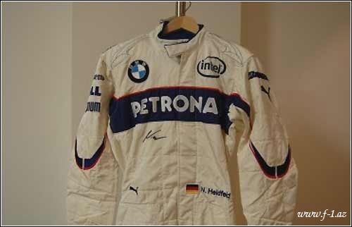 N.Haydfeld yaraqlarını satır