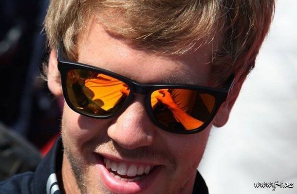 S.Fettel pula və alkohola qarşı biganədir