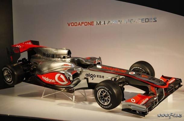 McLaren yeni maşınını nümayiş etdirib
