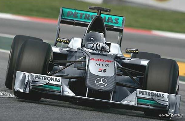 Mercedes GP təqdimata hazırlaşır