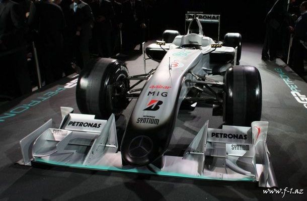 Mercedes GP yeni maşının rəng çalarını nümayiş etdirib