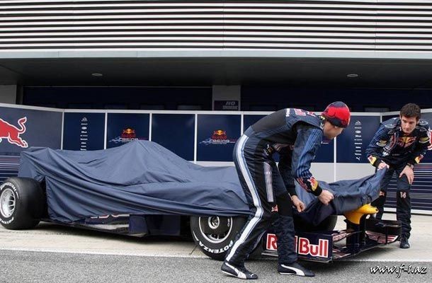 Red Bull təqdimata hazırlaşır Red Bull təqdimata hazırlaşır