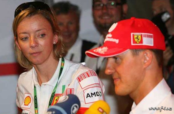 M.Şumaher menecerini dəyişir