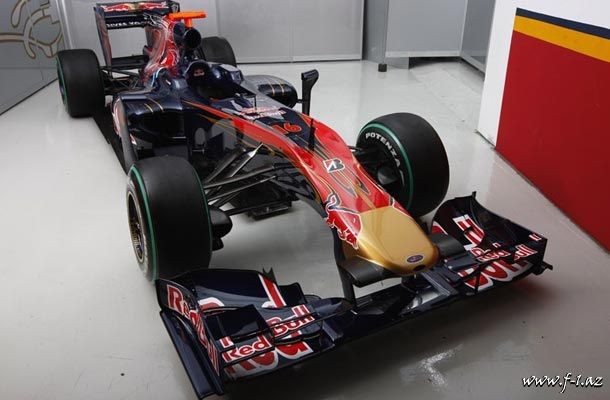 Toro Rosso komandası yeni maşınını təqdim edib