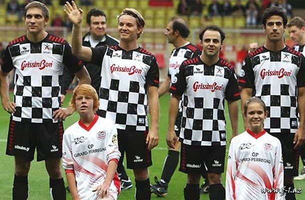 Sürücülər Monako knyazının yığmasına qalib gəliblər Sürücülər Monako knyazının yığmasına qalib gəliblər