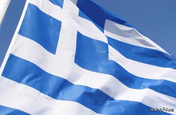 Yunanıstan tras tikməyə başlayır