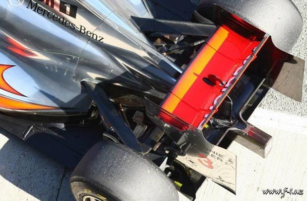 McLaren qızdırma problemlərini həll edir