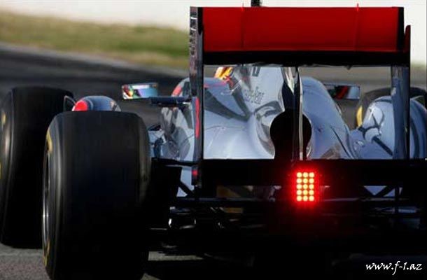 D.Kulthard: “McLaren zəif bəndi tapmalıdır”