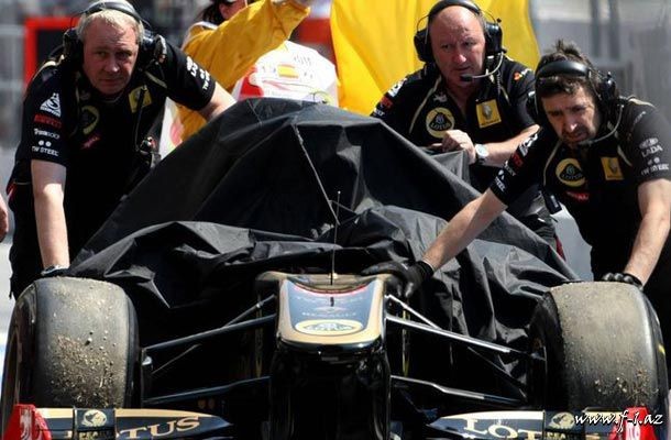 N.Haydfeldin maşınında yanğın – FİA üçün daha bir siqnal (video) N.Haydfeldin maşınında yanğın – FİA üçün daha bir siqnal (video)