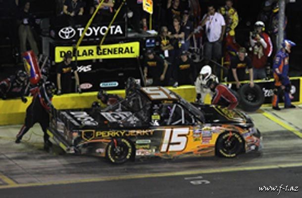 K.Rəykkönen NASCAR-da debüt edib (video)