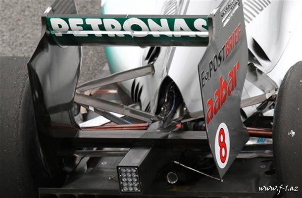 Mercedes GP-nin daha bir səhvi?