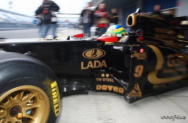 B.Senna R31-in sükanı arxasında debüt edib