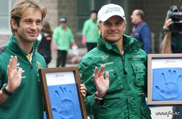 Team Lotus sürücüləri püşk atıblar