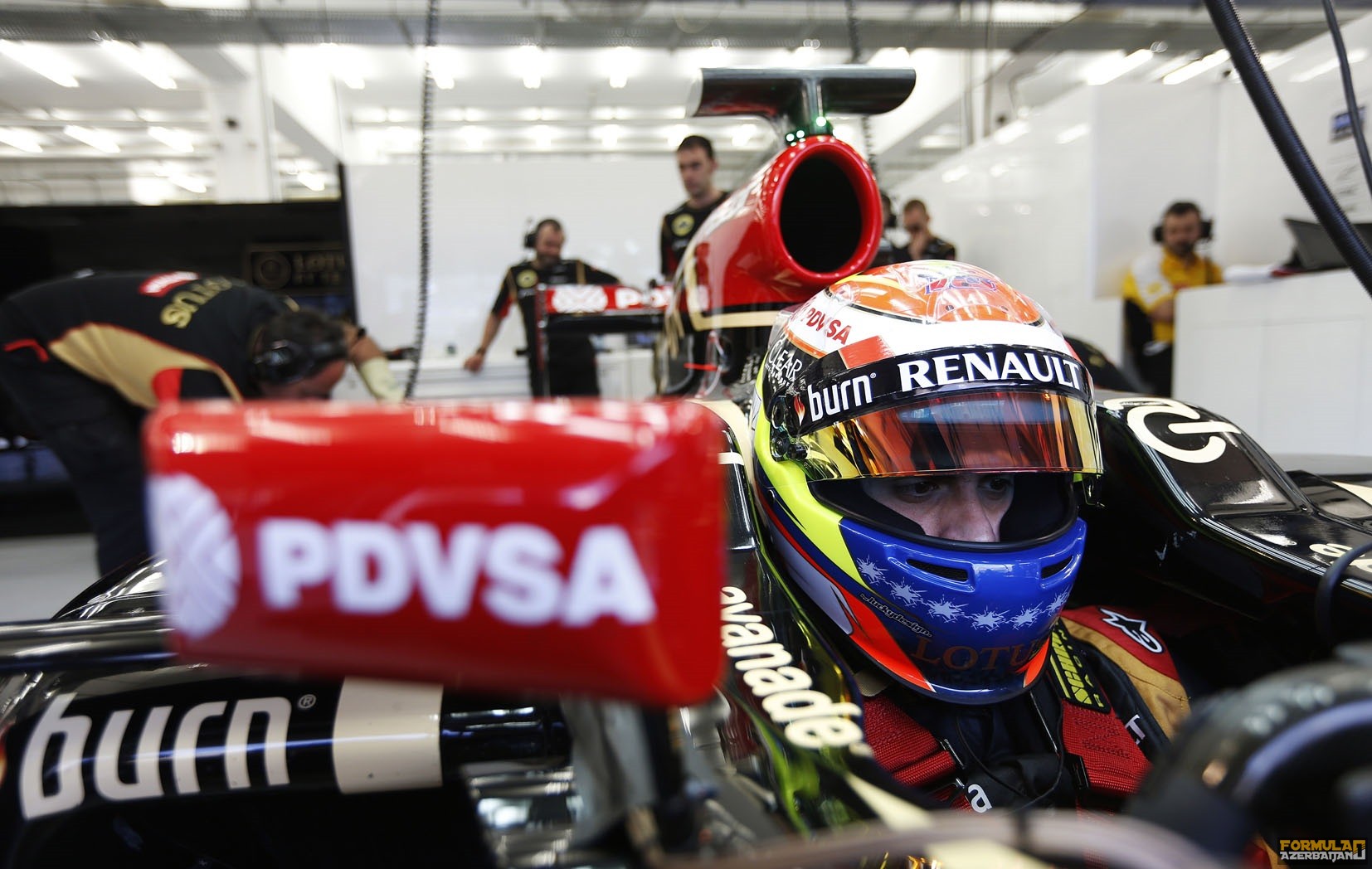 Autosport: “P.Maldonado Renault-dan qovuldu, onu Maqnussen əvəz edəcək”