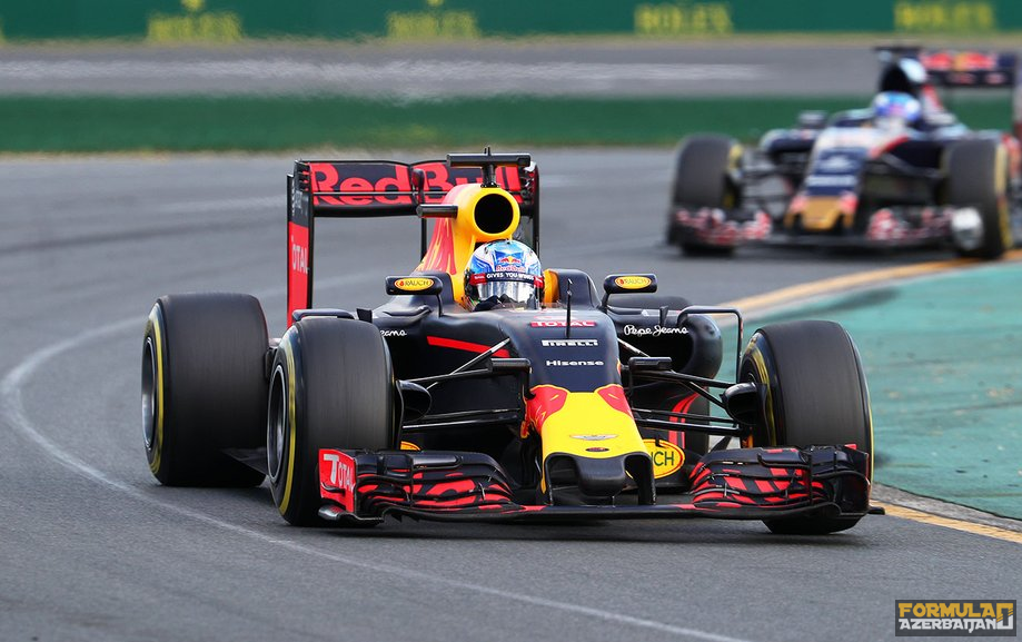 Red Bull komandası Renault motorundan cəsarətlənib