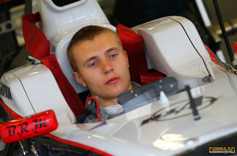 S.Sirotkin Renault-nun test sürücüsü seçilib