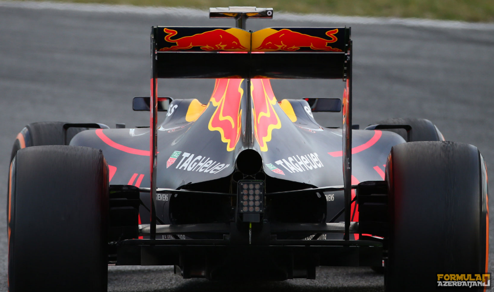 Red Bull və Renault yeni motor müqaviləsi bağlaya bilərlər