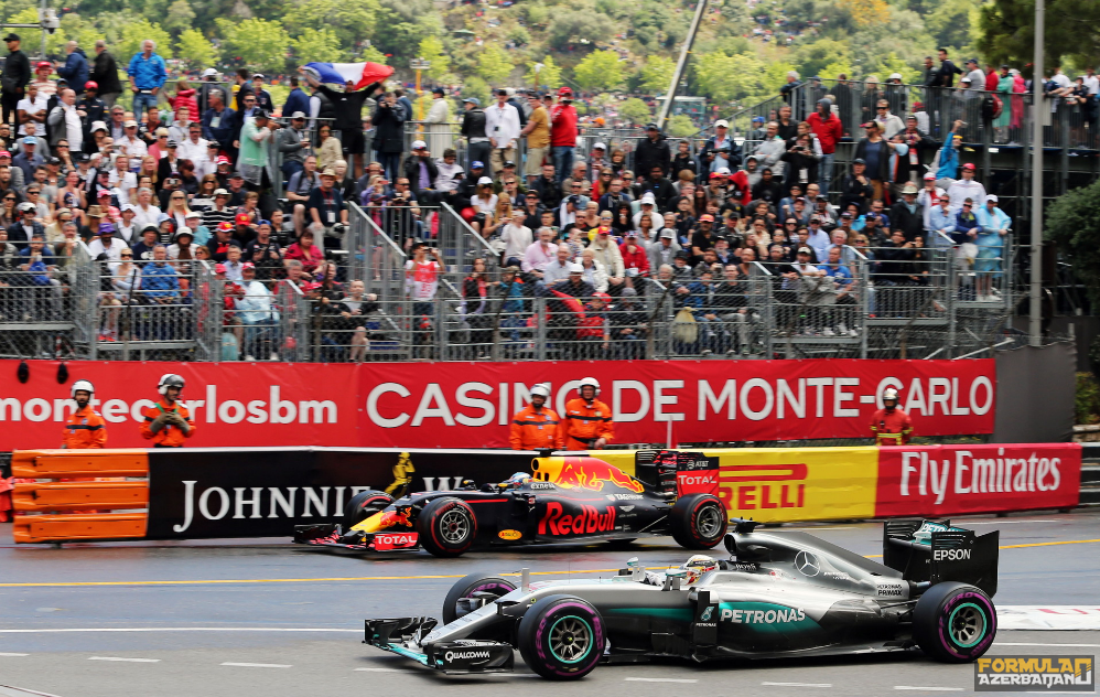 K.Maqnussen: “Mercedes-in qarşısını ancaq Red Bull ala bilər”