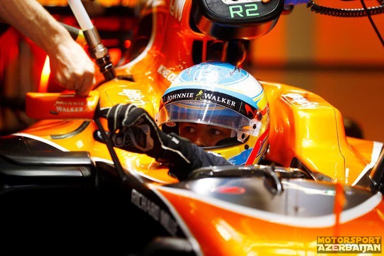 K.Horner: “Alonso səhv qərarlar verdi”