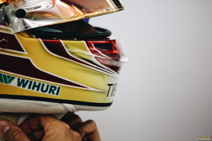 L.Həmilton: “Ferrari yarış tempində güclüdür”