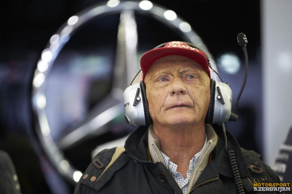 N.Lauda: “Sinqapurda favorit Ferrari-dir”