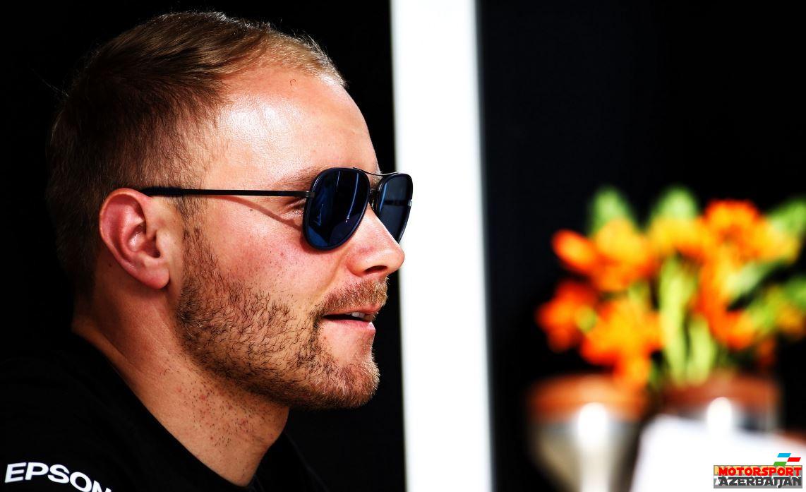 V.Bottas: “Rəqibi izləmək asanlaşıb”
