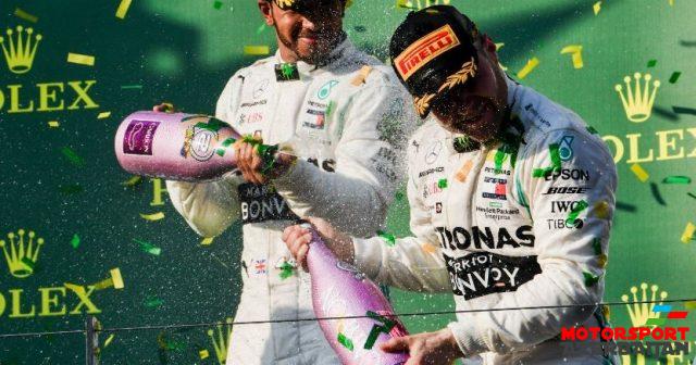 L.Həmiltonun maşınında problem olub L.Həmiltonun maşınında problem olub