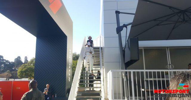 L.Həmilton: “İlk iki döngə hər şeyi korladı” L.Həmilton: “İlk iki döngə hər şeyi korladı”