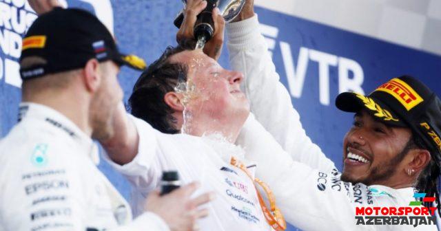 L.Həmilton: “Elə bil ilk dəfə qazanıram” L.Həmilton: “Elə bil ilk dəfə qazanıram”