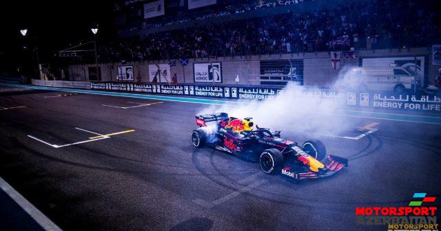 M.Ferstappen: “Həmilton çox güclü idi” M.Ferstappen: “Həmilton çox güclü idi”