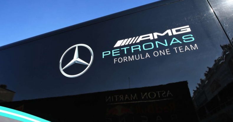Mercedes yeni maşının təqdimat tarixini elan edib