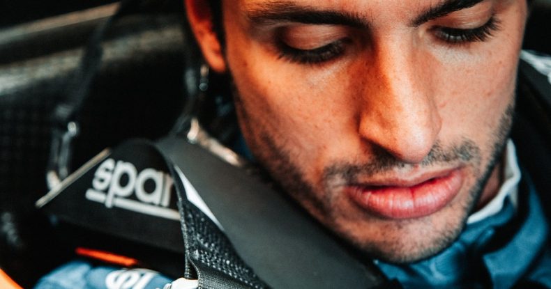 K.Sayns: Mercedes-i nüsxələmək mümkünsüzdür