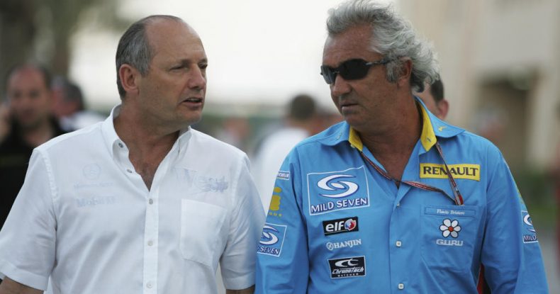 F.Briatore: Ron Dennis kibirli idi