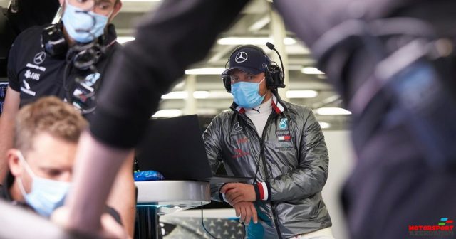 Mercedes Silverstounda testlərə başlayıb Mercedes Silverstounda testlərə başlayıb