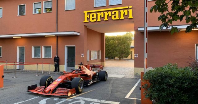 SF1000 Maranello küçələrində SF1000 Maranello küçələrində