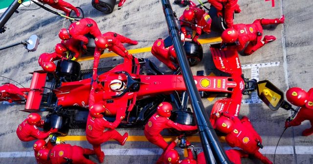 S.Fettel sevinir S.Fettel sevinir