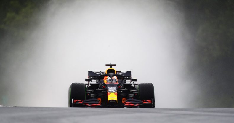 Red Bull “komendant saatını” pozub