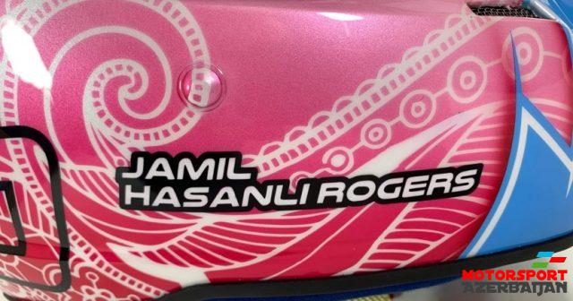 C.Rocers dəbilqəsini təqdim edib C.Rocers dəbilqəsini təqdim edib