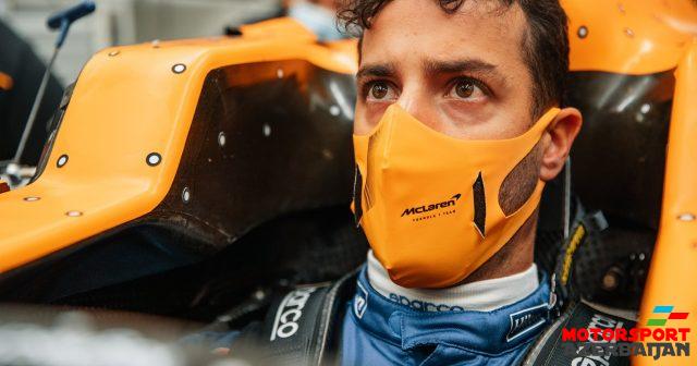 D.Rikkardo oturacaq sazlanması edib D.Rikkardo oturacaq sazlanması edib