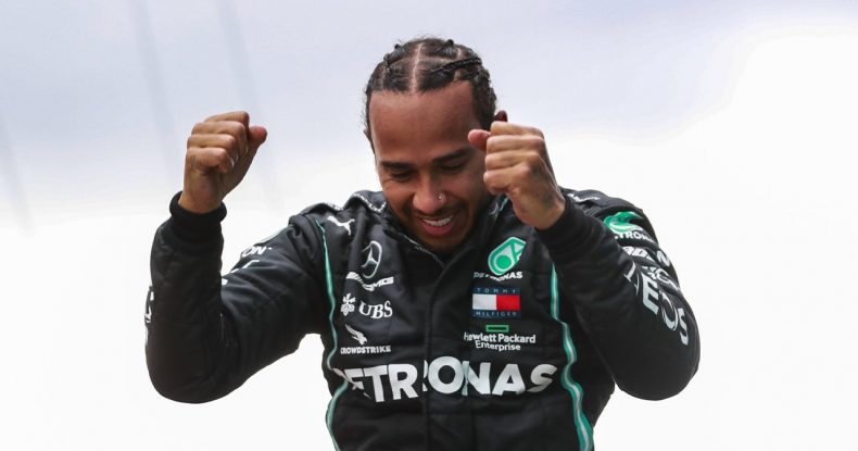 Rəsmən: Həmilton daha 1 il Mercedes-də qalacaq