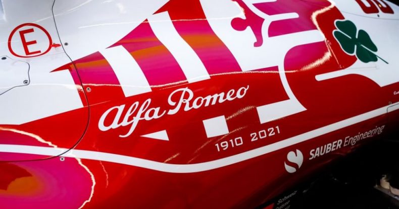 Alfa Romeo-nun yeni bolidi C42 adlanacaq