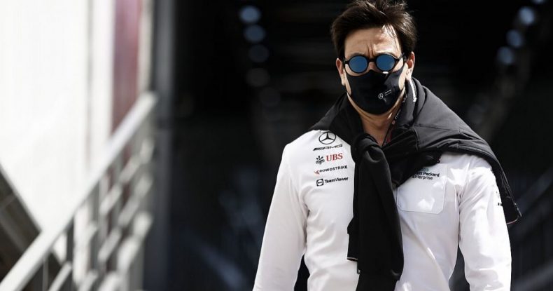 T.Volff: Bu qiymətlər axmaqlıqdır