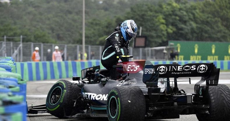 Mercedes Red Bull-dan üzr istəyib