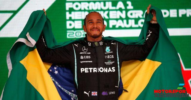 Lyuis Həmilton stüardların yanına çağırılıb Lyuis Həmilton stüardların yanına çağırılıb